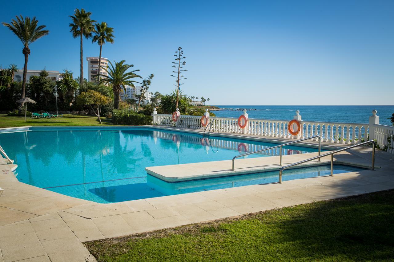 Holidays2Riviera Sea Side Front Beach Sitio de Calahonda Εξωτερικό φωτογραφία